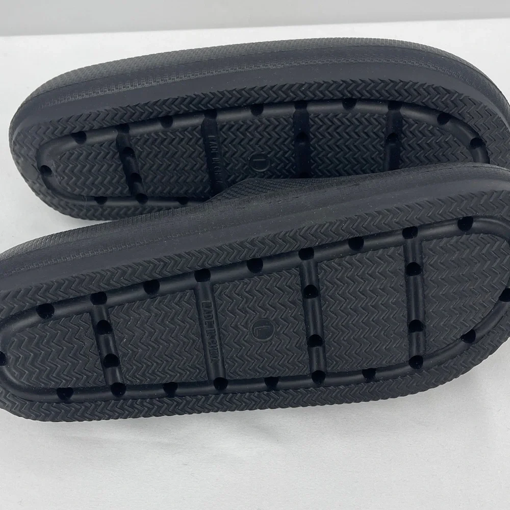 32 Degrees Black Cool Label Textured SLIDES MENS 7-8 WOMENS 9-10 UNISEX